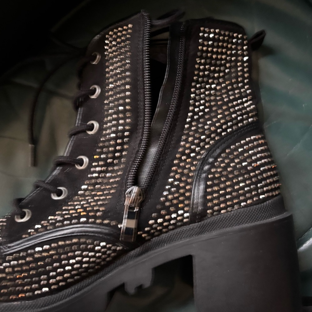 NEW! Sz 9 Madden Girl Black Studded Lace Up look - easy on ZIP ON side Boots - Picture 7 of 12